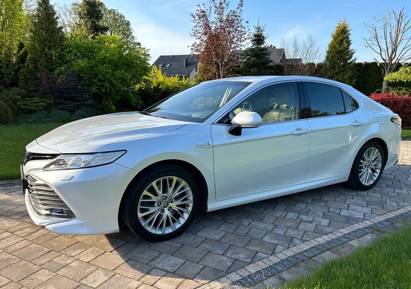 Toyota Camry cena 138000 przebieg: 91320, rok produkcji 2020 z Łuków małe 529